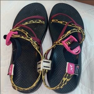 Women’s Chacos size 8